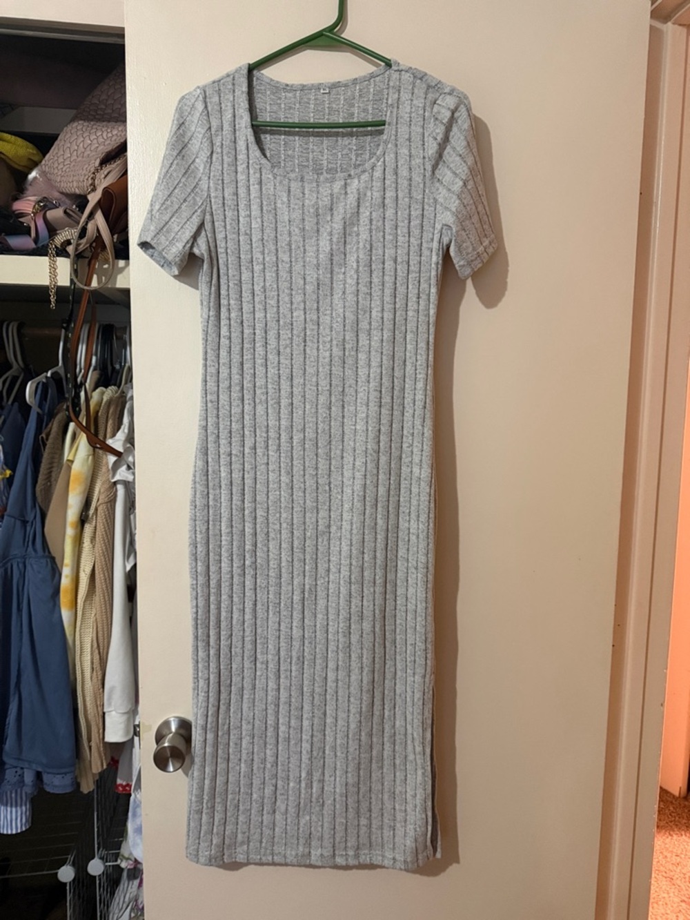 Ribbed Scoop-Neck Maxi Dress in Light Gray